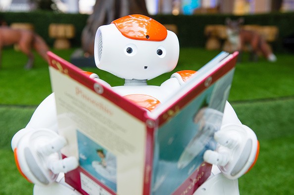 Alexander The Friendly Robot Comes To Westfield For Robot Readings
