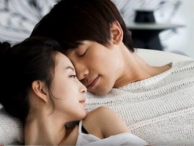 Top singer Rain confirms wedding with actress Kim Tae Hee.