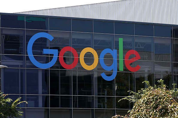 Google is facing a "blog war" against AT&T regarding the broadband business in the US.