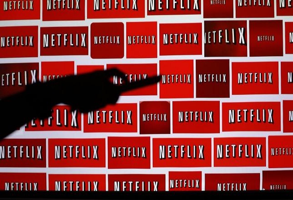  Netflix logo displayed in an illustration photograph