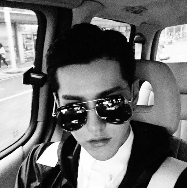 Kris Wu takes a selfie and tells fans he is on his way to New York City.
