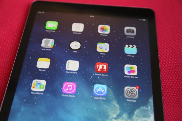 In this photo illustration an Apple iPad displays it's home screen on August 6, 2014 in London, England. iPad maker Apple is selling fewer units than in the same quarter in 2013, it is reported. 