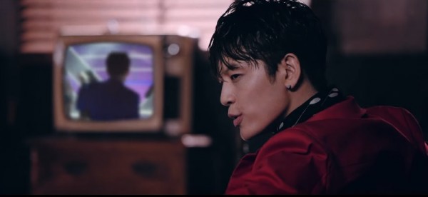 Singe Se7en on the music video of his latest single 'Give It To Me'.
