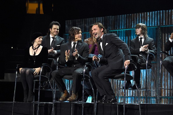  The cast of AMC's 'The Walking Dead' onstage during AMC's 'The Walking Dead' season 6 fan premiere event at Madison Square Garden on October 9, 2015 in New York City. 