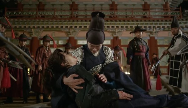 Kwak Dong Yeon in his final scene on "Moonlight Drawn By Clouds."