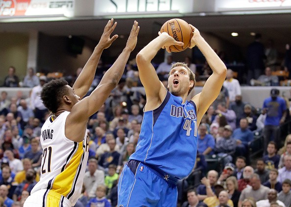 Dirk Nowitzki #41 of the Dallas Mavericks shoots the ball during the game against the Indiana Pacers at Bankers Life Fieldhouse on October 26, 2016 in Indianapolis, Indiana. 