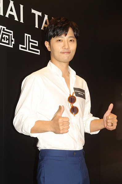 Hallyu star Jin Goo during the Shanghai Tang sunglasses activity.