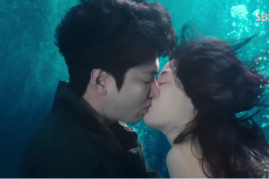 Lee Min Ho and Jun Ji Hyun kissing in a scene from 