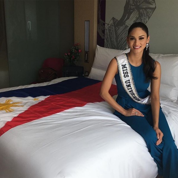 Miss Universe 2015 Pia Wurtzbach returns home to the Philippines. 