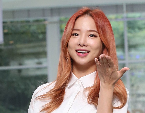  Solji of EXID attends the 2016 S/S Fashion KODE at J-Gran House on October 20, 2015 in Seoul, South Korea.