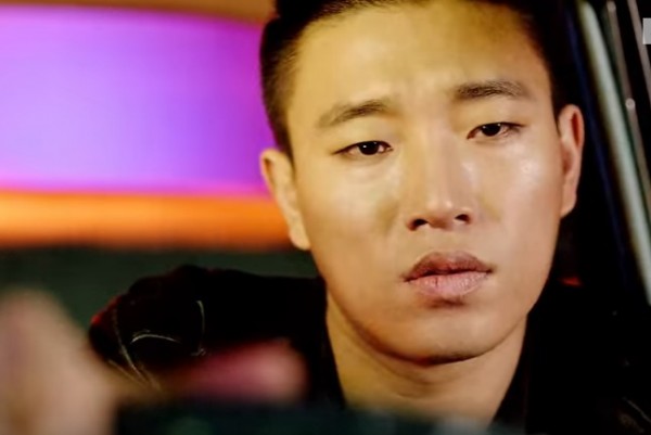 Rapper Gary in the official music video of "Shower Later" featuring Crush.