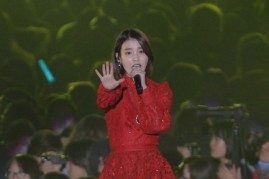 K-Pop singer IU performs at the 2013 MelOn Music Awards.