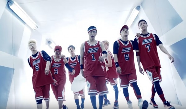 iKON members in the official music video of "RHYTHM TA."