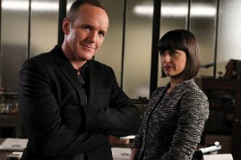 Agents of SHIELD Season 4 news & update: Clark Gregg on board to see Coulson finding romance, hints potential love interest might be a familiar character
