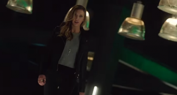 Black Canary's evil doppelganger Black Siren returns in the midseason premiere of "Arrow" Season 5.