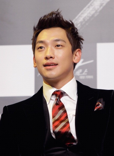 Singer-actor Rain arrives on the second day of Busan International Film Festival.
