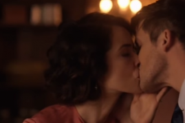 Lucy and Wyatt kiss in 