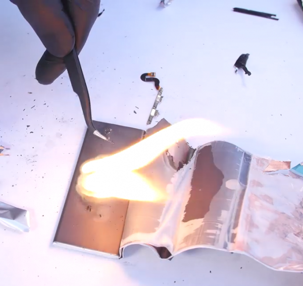 New ‘smart’ fibers curb fires in lithium-ion batteries