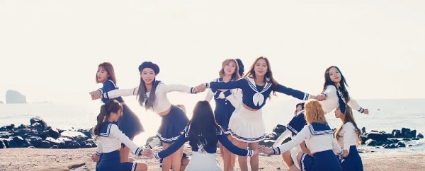 Cosmic Girls in the performance video of their single 'I Wish'.