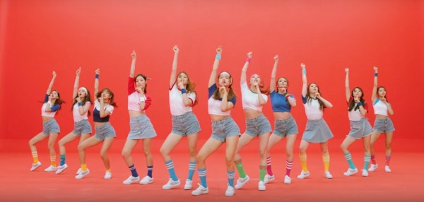 I.O.I members in the official music video of "Very very very."