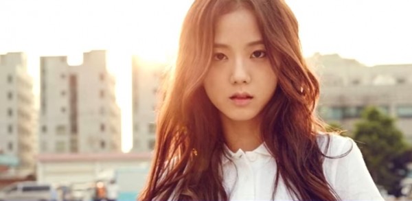 BLACKPINK Jisoo's true personality gets exposed by several netizens who claimed to be her schoolmates.
