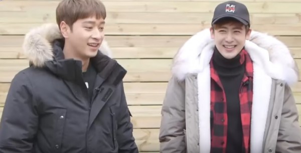 2PM's Chansung (L) and Nichkhun (R) featured on JTBC's "My House Appeared" to help a lucky family.