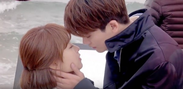 Park Bo Young (L) and Park Hyung Sik (R) records their first kiss scene in 'Strong Woman Do Bong Soon.'