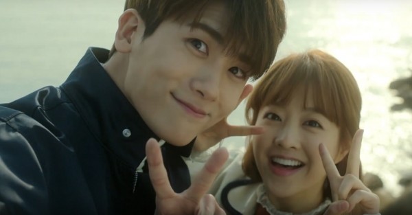 Park Hyung Sik (L) and Park Bo Young (R) in an episode of JTBC's 'Strong Woman Do Bong Soon.'