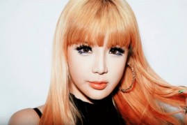 2NE1's Park Bom might renew her contract with YG Entertainment five months after disbandment.