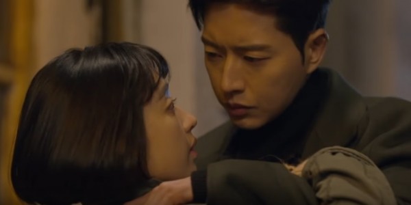 Park Hae Jin and Kim Min Jung in an episode of 'Man to Man.'