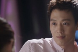 Kim Rae Won in an episode of 'Doctors' with Park Shin Hye.