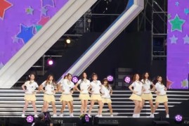 I.O.I. performs during the Dream Concert last June 4, 2016.