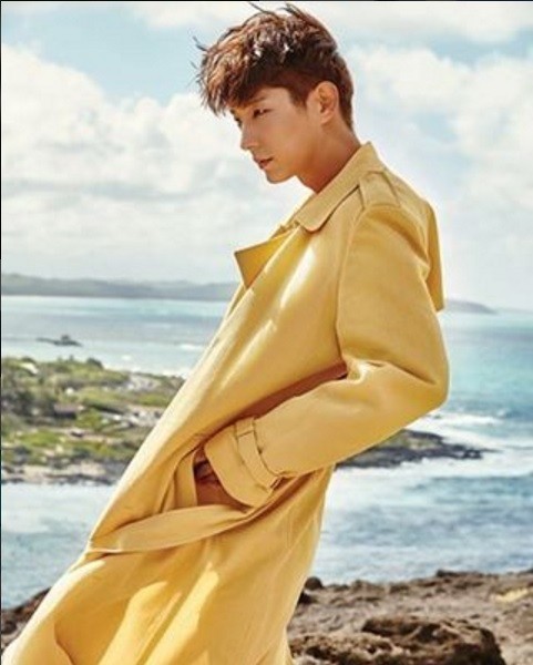 Actor Lee Joon-gi poses for "The Star" magazine.