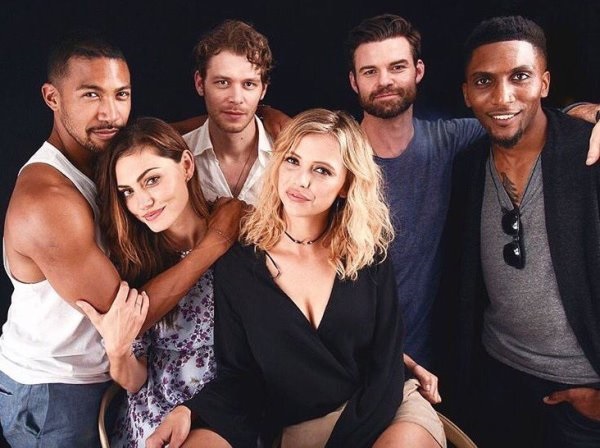 “The Originals” casts members looked so happy with their portrait.