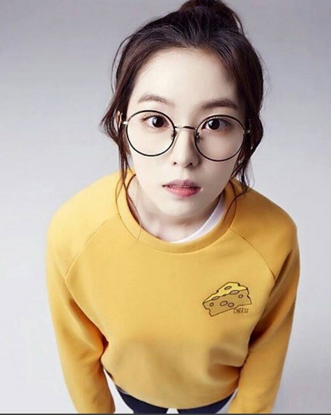 Irene in-character for her role in “Female Employees of a Game Company”.