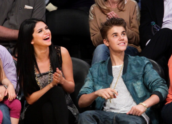 Rumors claim that Selena Gomez and Justin Bieber might be back together again.