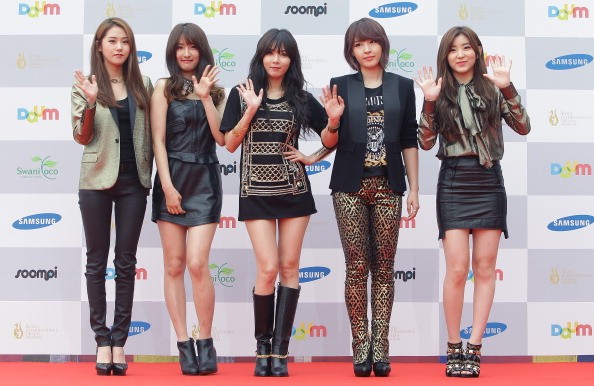 Now-defunct girl group 4Minute during the 2013 Seoul International Drama Awards.