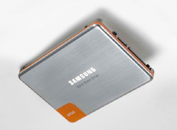 Samsung SSD 470 Series Solid State Drive, session for PC Plus Magazine taken on August 16, 2011. 