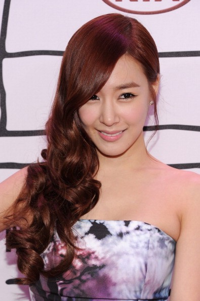 Girls' Generation member Tiffany attended the 2013 YouTube Music Awards in New York City.