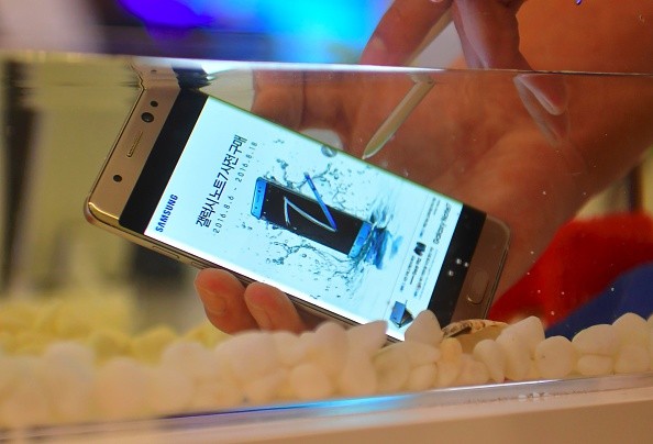 Samsung Galaxy Note 7 in underwater demonstration. 