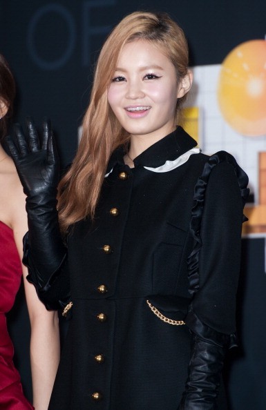 Lee Hi during the 2012 Color of Kpop
